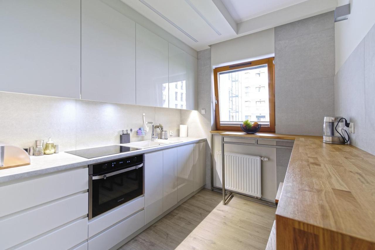 Hello Apartments Zajezdnia Wrzeszcz With Private Parking กดัญสก์ ภายนอก รูปภาพ