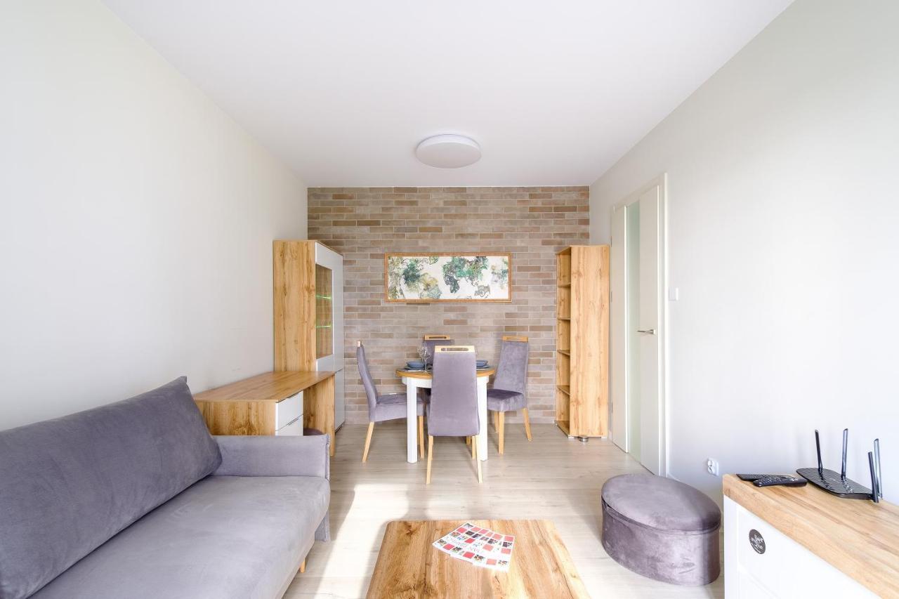 Hello Apartments Zajezdnia Wrzeszcz With Private Parking กดัญสก์ ภายนอก รูปภาพ